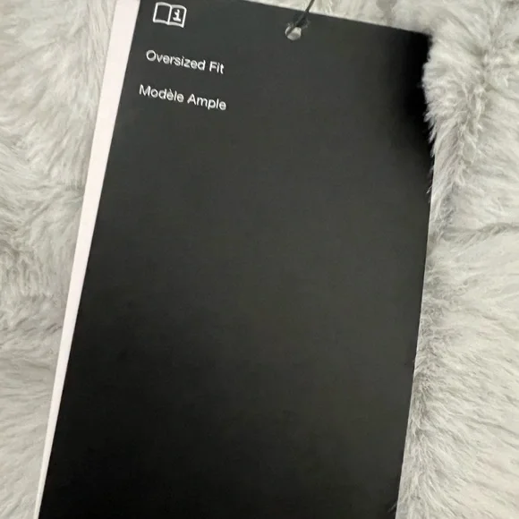 An oversized Swoosh logo meets luxe faux fur Sherpa in a wear-anywhere jacket - Picture 9 of 9